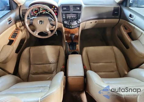 2005 Honda Accord Hybrid z USA, uszkodzony, nr VIN JHMCN36445C013350